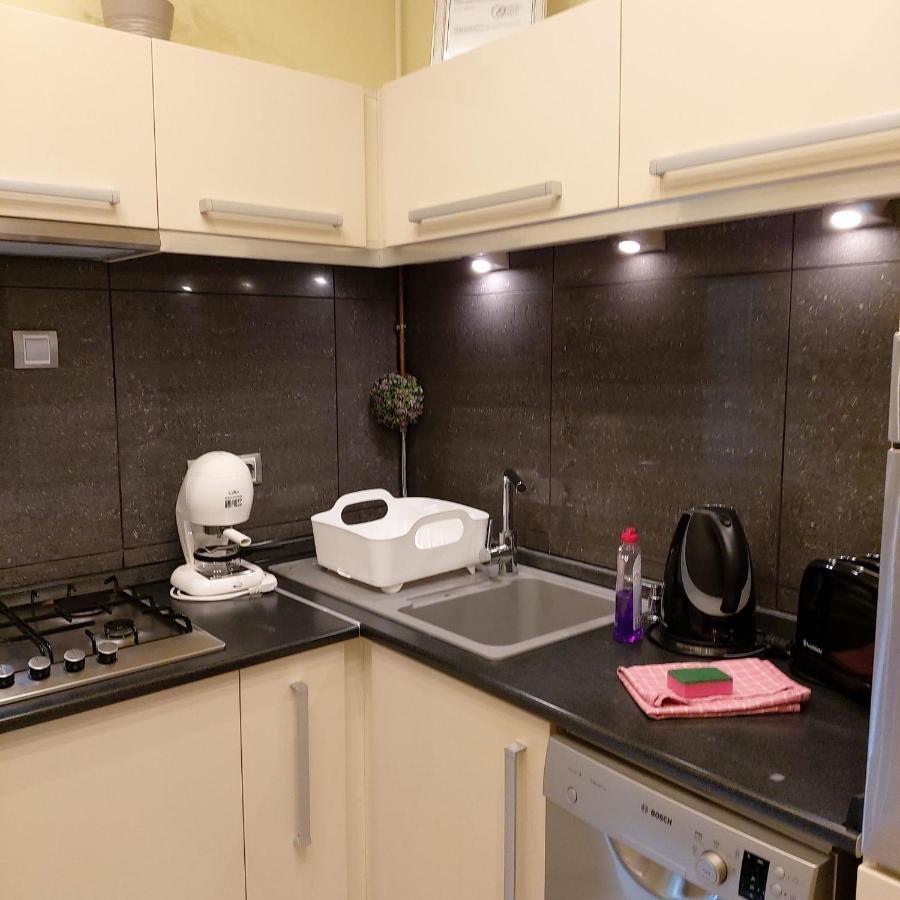 Szandi Belvarosi Apartman Seghedin Exterior foto
