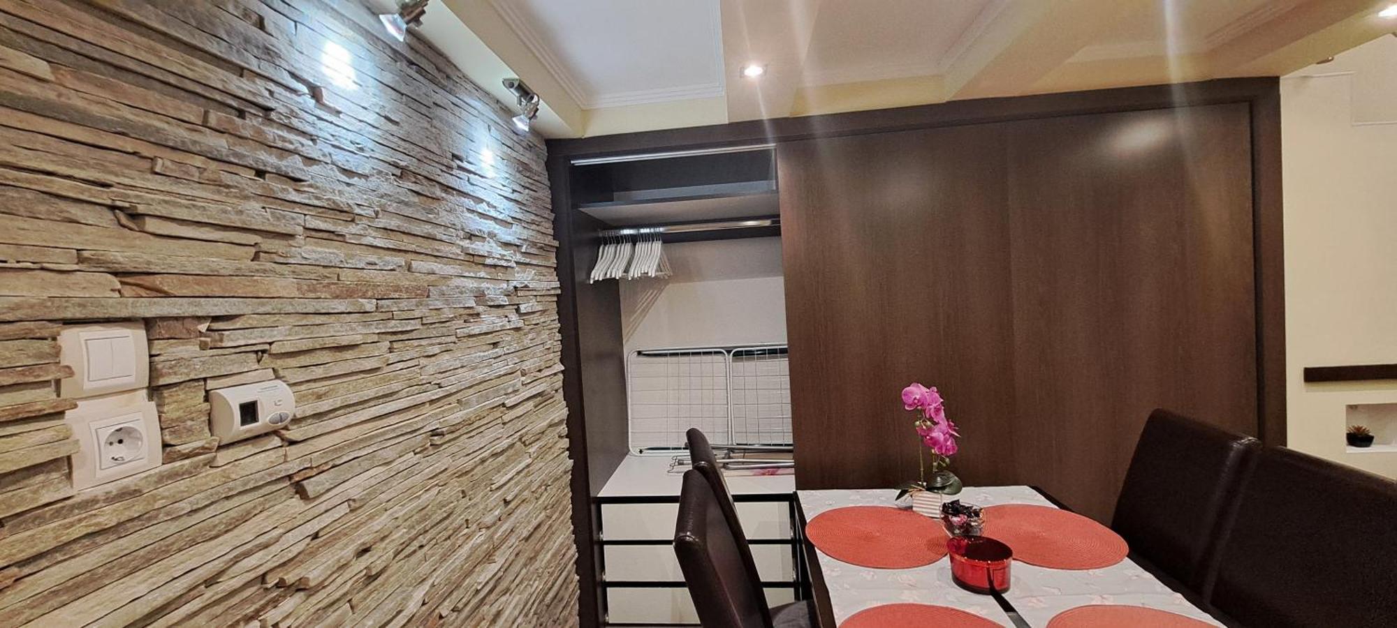 Szandi Belvarosi Apartman Seghedin Exterior foto