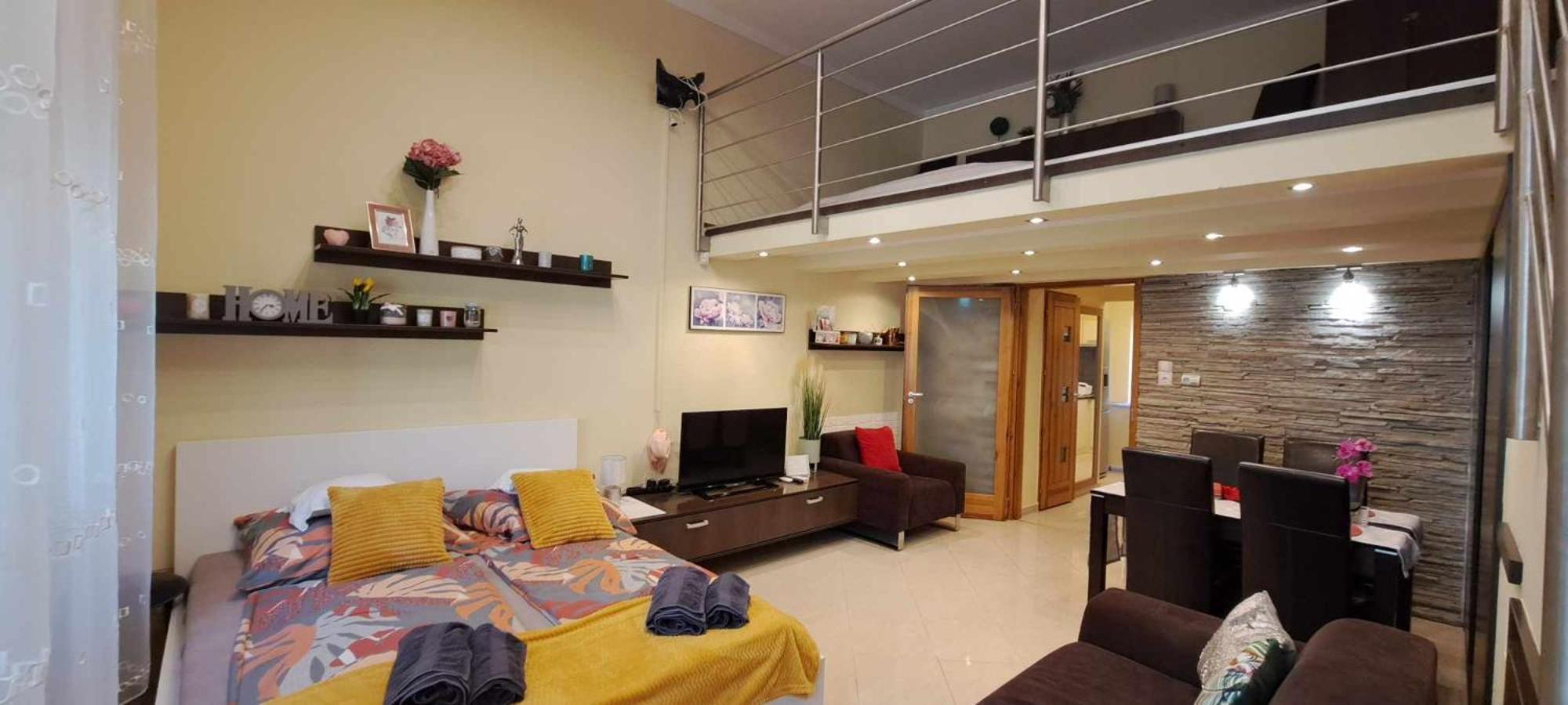 Szandi Belvarosi Apartman Seghedin Exterior foto