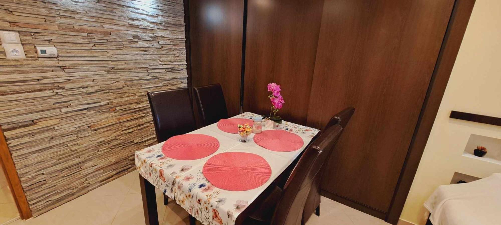 Szandi Belvarosi Apartman Seghedin Exterior foto